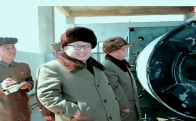 เกาหลีเหนือพัฒนาแท่งเชื้อเพลิงแข็งส่งจรวด