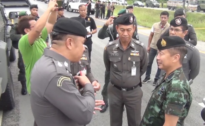 ระทึก! แก๊งโจรใต้ปล้นรถ 6 คัน ทำคาร์บอมบ์