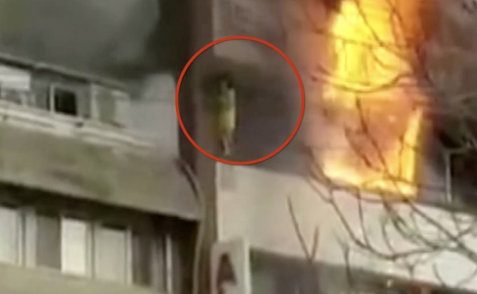 นาทีชีวิต โดดตึกหนีไฟไหม้ในตุรกี