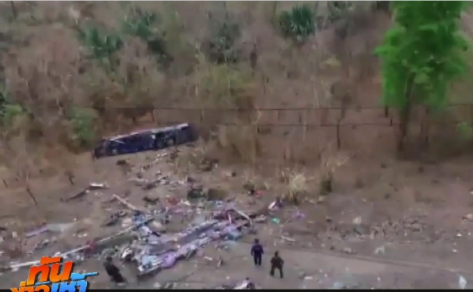 ยังกู้ซากรถบัสทัศนศึกษาตกเหว ไม่สำเร็จ