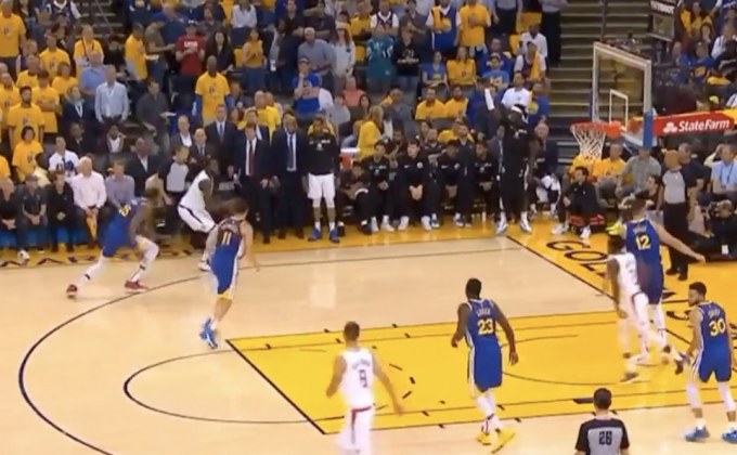 วอร์ริเออร์สพลิกพ่ายคลิปเปอร์ส ถูกไล่ตามซีรีส์ 2-3