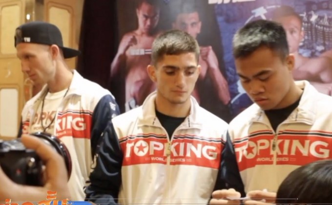 ร่วมส่งแรงเชียร์นักชกไทยในศึกท็อปคิงส์