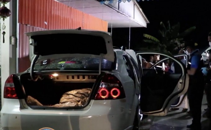 ระทึกไล่ล่าเก๋งแหกด่าน