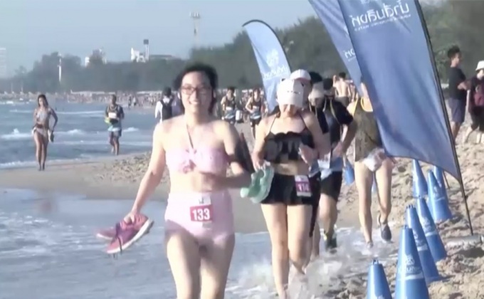 สีสันเต็มหาดชะอำ งานวิ่ง บิกินี่รัน 2017