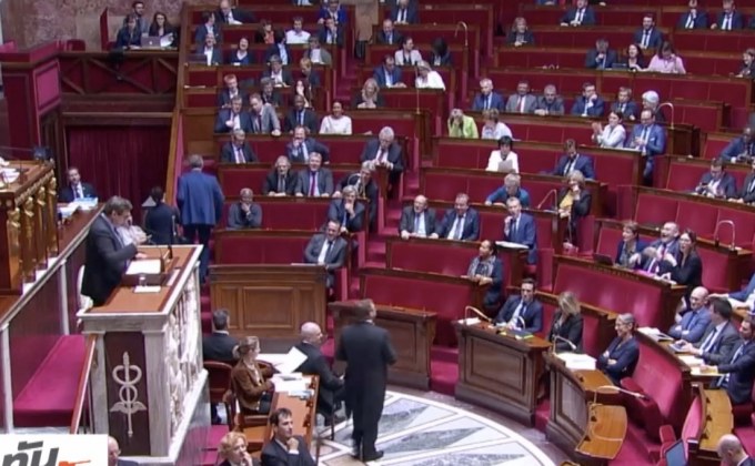 ฝรั่งเศสผ่านร่าง กม.ปฏิรูปแรงงานแล้ว