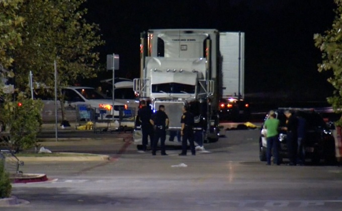 พบ 8 ศพในรถบรรทุกที่จอดอยู่ในรัฐเท็กซัส