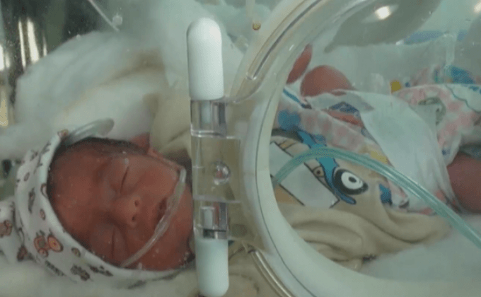 หญิงคลอดลูกแฝด 6 คนในอิรัก