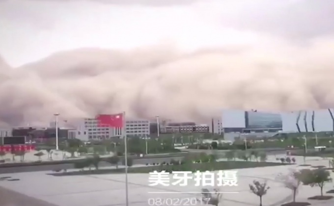 พายุทรายพัดถล่มเขตปกครองมองโกเลียใน