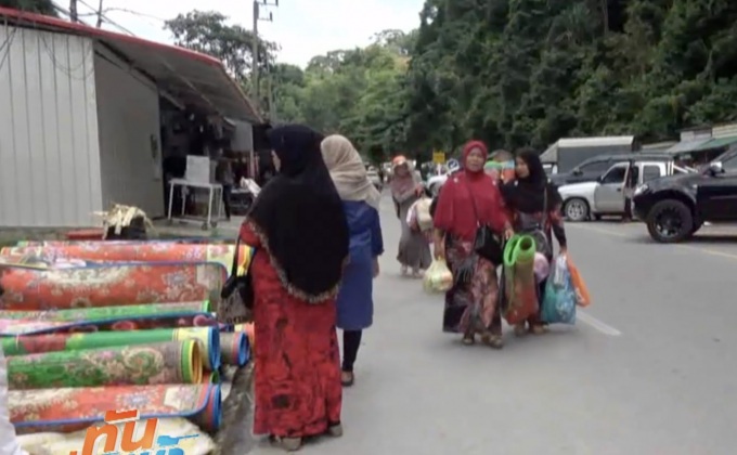 บรรยากาศซื้อขายอาหารช่วงเดือนรอมฎอนคึกคัก