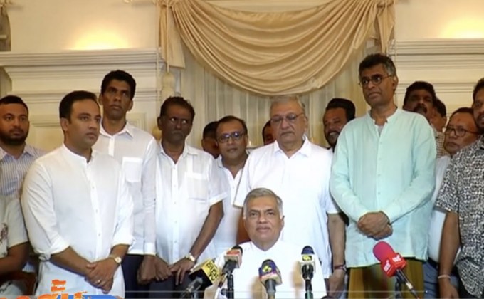 “มหินทา ราชปักษา” สาบานตนรับตำแหน่งนายกฯศรีลังกาคนใหม่