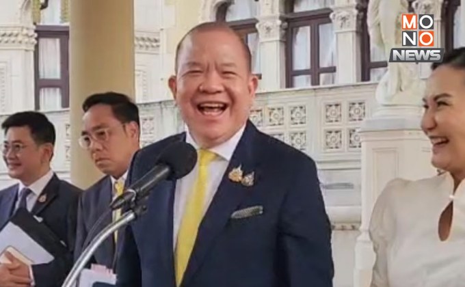 “พิชัย” รีบชิ่งหนีสื่อ! หลังถูกจี้ถามปมสส. เพื่อไทย ไม่พอใจแก้ปัญหาราคาข้าวตกต่ำ – ไม่กังวลถูกเขย่าเก้าอี้พ้น รมต.