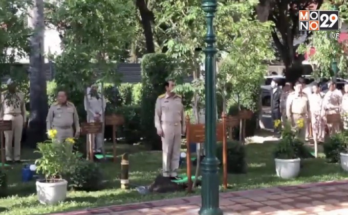 นายกฯ นำปลูกต้นพะยูงวันรักต้นไม้ประจำปีของชาติ