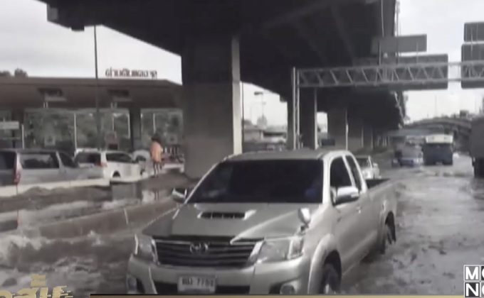 น้ำท่วม กทม.กระทบการจราจรหลายจุด