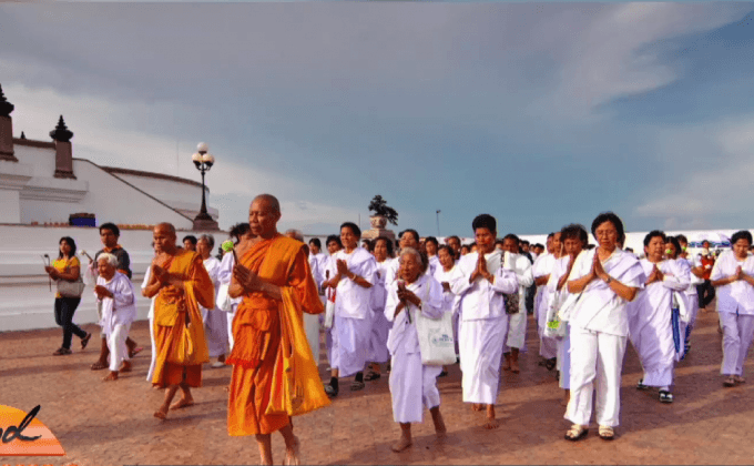 พุทธศาสนิกชนทั่วไทย เวียนเทียนวันอาสาฬหบูชา