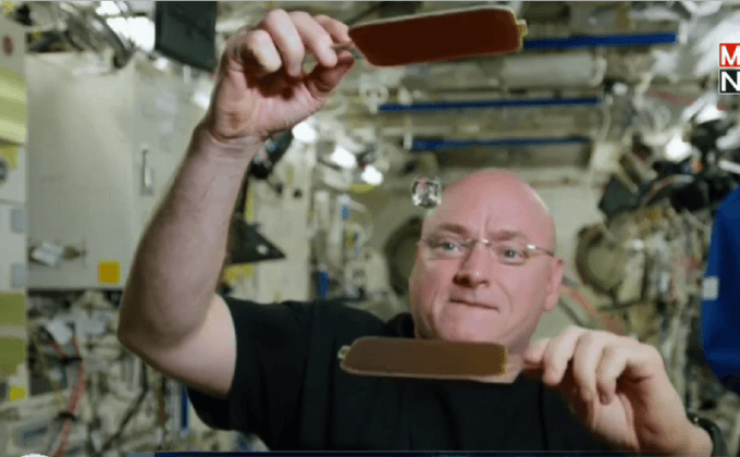 ปิงปองน้ำบนสถานีอวกาศ