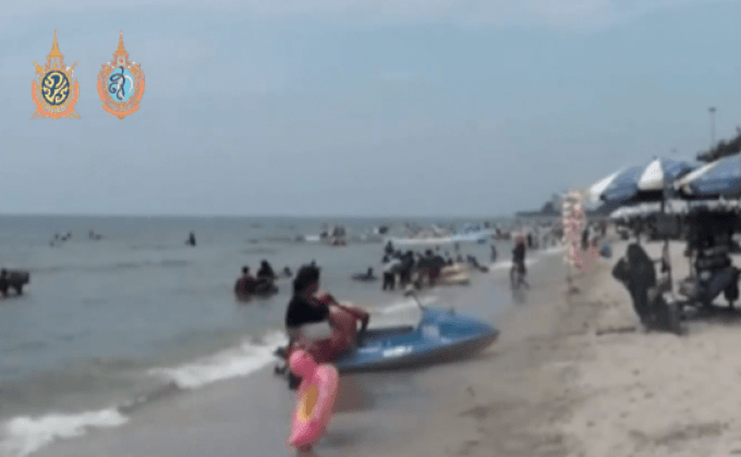 บางแสนเตือนเล่นน้ำหลังแมงกะพรุนระบาด