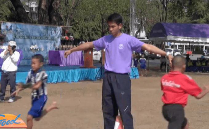 จัดการละเล่นพื้นบ้าน แก้ปัญหาเด็กติดเกมออนไลน์