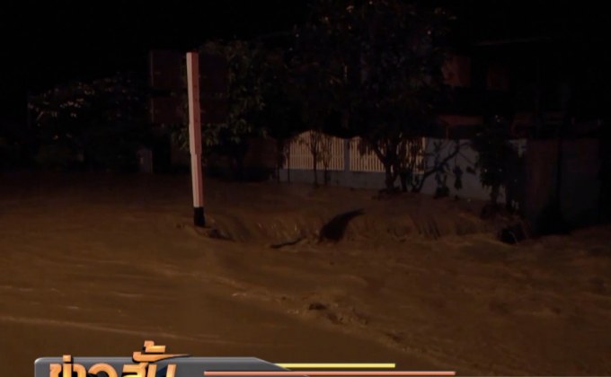 อ.เนินมะปราง พิษณุโลก น้ำท่วมสูง