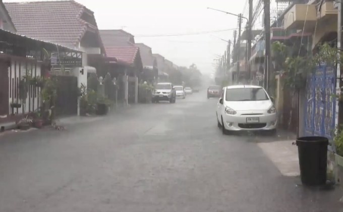 กรมอุตุฯ เตือนภาคกลาง-ตะวันออก-ใต้-กทม.ระวังฝนตกหนัก