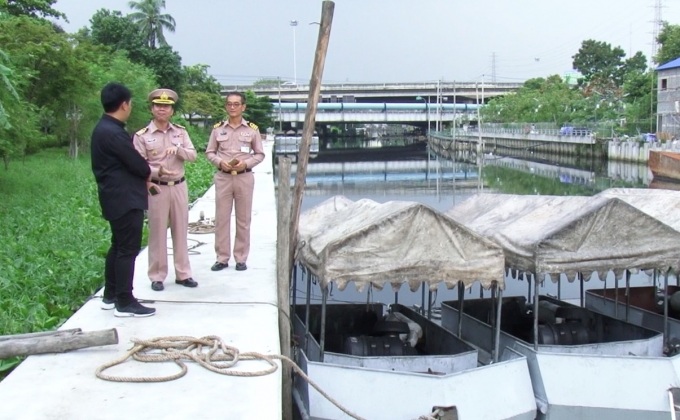 ทร.ส่งเรือผลักดันน้ำ ช่วยระบายน้ำคลองลาดพร้าว