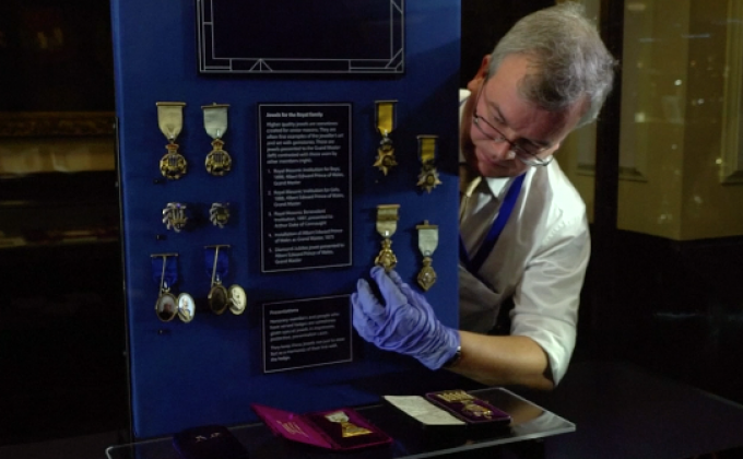 นิทรรศการเหรียญตราและเครื่องประดับองค์การฟรีเมสัน