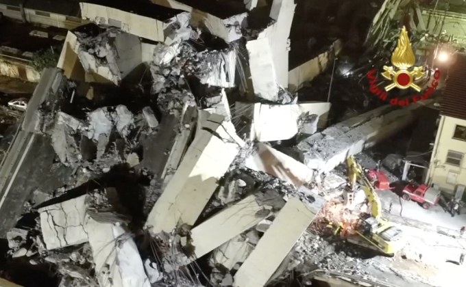 นายกฯ อิตาลีประกาศสถานการณ์ฉุกเฉินหลังสะพานถล่ม