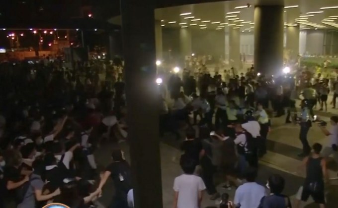 ม็อบฮ่องกงลั่นชุมนุมต่อ หลังถอนร่างกม.ส่งผู้ร้ายข้ามแดน