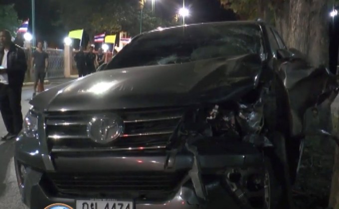 คนร้ายลอบขนกัญชาเร่งเครื่องหนีชน จยย.