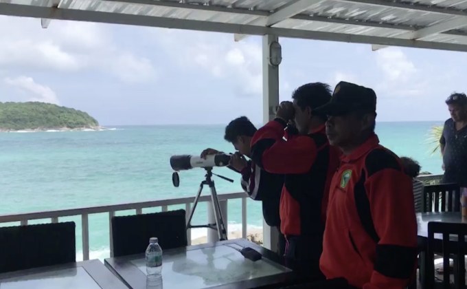 ยังจับไม่ได้จระเข้โผล่ทะเลภูเก็ต