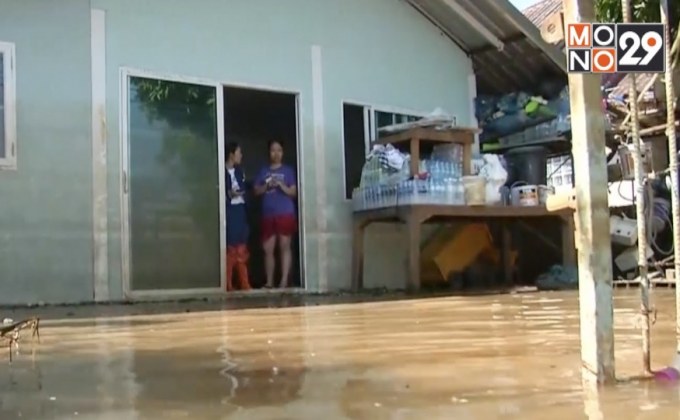 ชาวบ้าน จ.อุบลฯ เริ่มซ่อมแซมบ้าน