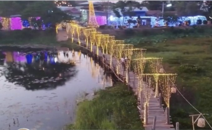 เทศกาลไฟประดับสะพานไม้แกดำ