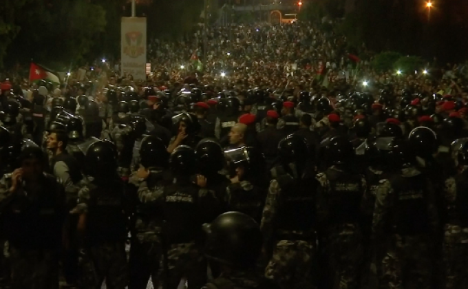 จอร์แดนกดดันให้นายกฯ ลาออก