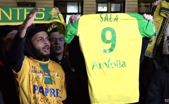 แฟนน็องต์สภาวนาให้อดีตแข้งรอดจากเครื่องบินตก