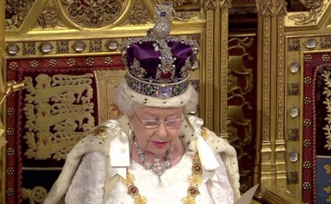 ​ควีนอังกฤษเฉลิมพระชนมพรรษา 93 พรรษา