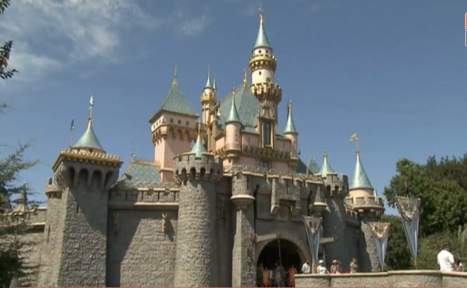 “ฟ็อกซ์” เตรียมขายหุ้นส่วนใหญ่ให้ “ดิสนีย์”