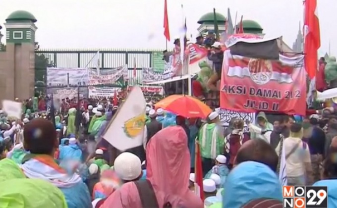 ชาวมุสลิมในอินโดฯ เรียกร้องให้ปลดผู้ว่าฯ จาการ์ตา
