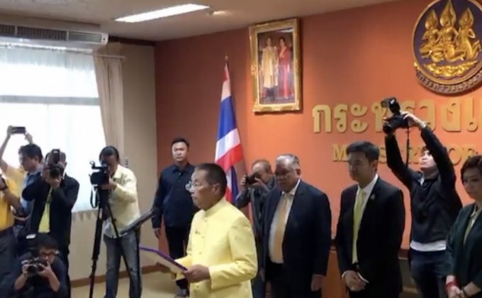 “หม่อมเต่า” ไม่ฟันธง ขึ้นค่าแรงขั้นต่ำ 400