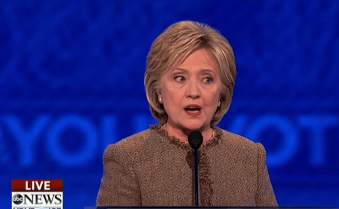 ผู้สมัครตัวแทนพรรคเดโมเครตดีเบตเกี่ยวกับ IS