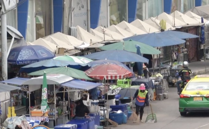 กทม.นำร่องเปิดค้าขายบนทางเท้า 5 แห่ง