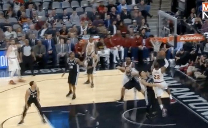 “คิงเจมส์” อายุน้อยสุด NBA ทำผ่านหลัก 3 หมื่นแต้ม