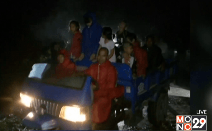 อพยพคนหนีน้ำท่วมในจีนเนื่องจากฝนตกหนัก