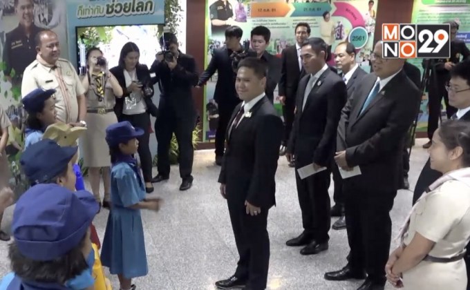 “วราวุธ” เดินหน้าลดการใช้พลาสติก