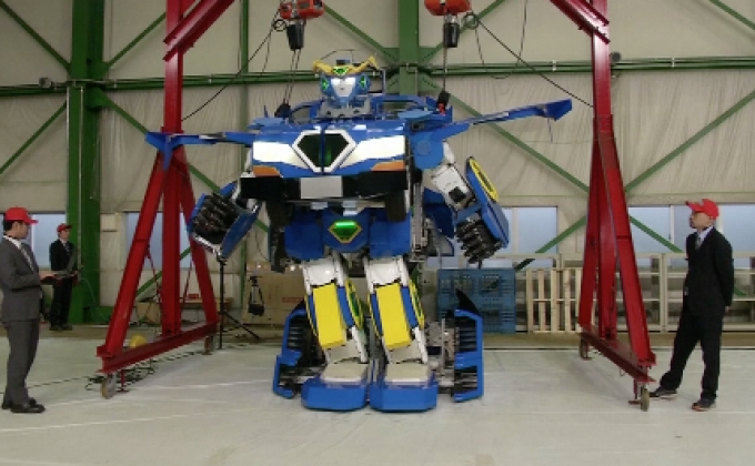 ​ทีมวิศวกรญี่ปุ่นสร้างหุ่นยนต์ทรานส์ฟอร์เมอร์