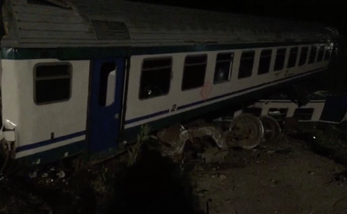 อุบัติเหตุรถไฟชนรถพ่วงในอิตาลี