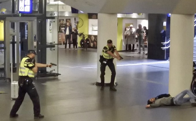 เนเธอร์แลนด์เร่งสืบสวนกรณีวัยรุ่นไล่แทงคนที่สถานีรถไฟ