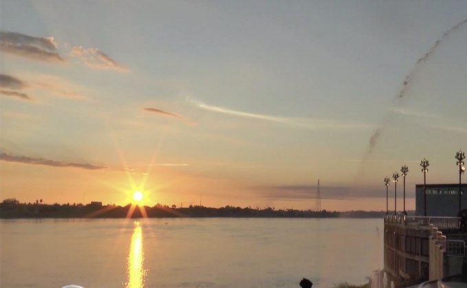 สัมผัสความหนาวยอดเขาภูลังกา ชมวิวแสงแรกสองฝั่งโขง