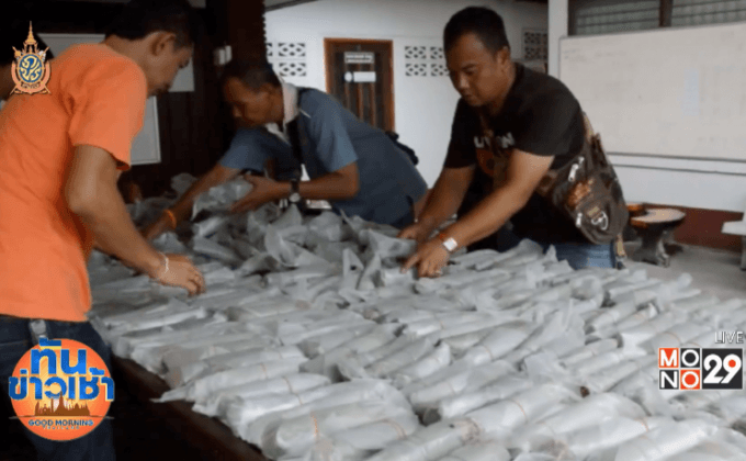 บุกยึดใบกระท่อมบ้าน “เอก บ่อล้อ” เอเย่นต์รายใหญ่