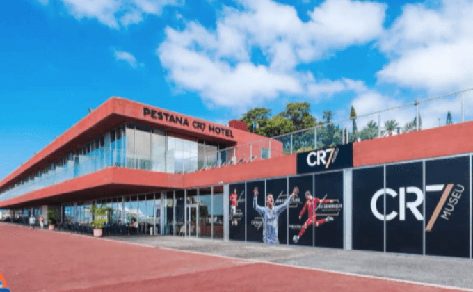 เปิดโรงแรม 5 ดาวของ “โรนัลโด้”