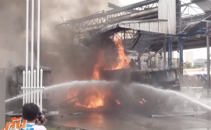 ไฟไหม้รถบรรทุกน้ำมัน นิคมฯ อมตะนคร จ.ชลบุรี