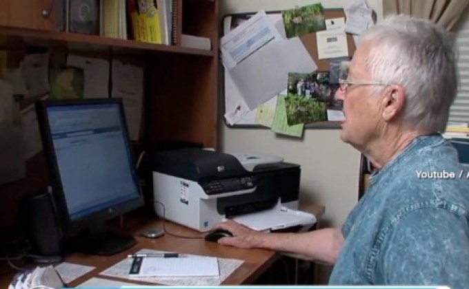 ผู้สูงอายุในอังกฤษกว่าครึ่งซื้อสินค้าออนไลน์